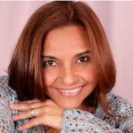 Cantora Nenna Gomes