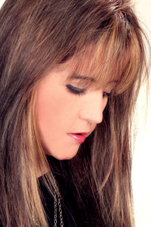 Cantora Cely Muniz