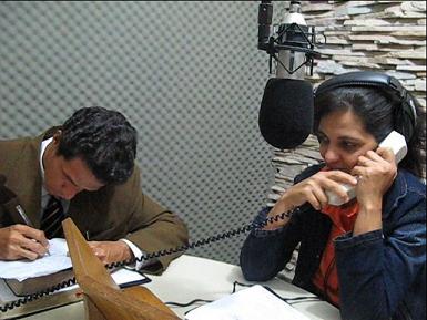 Rosangela Ventura e esposo na Radio 100.5 FM
